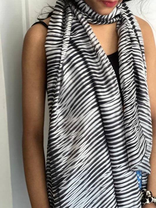 The Charlotte - Arashi Shibori Silk Scarf in Black Noir