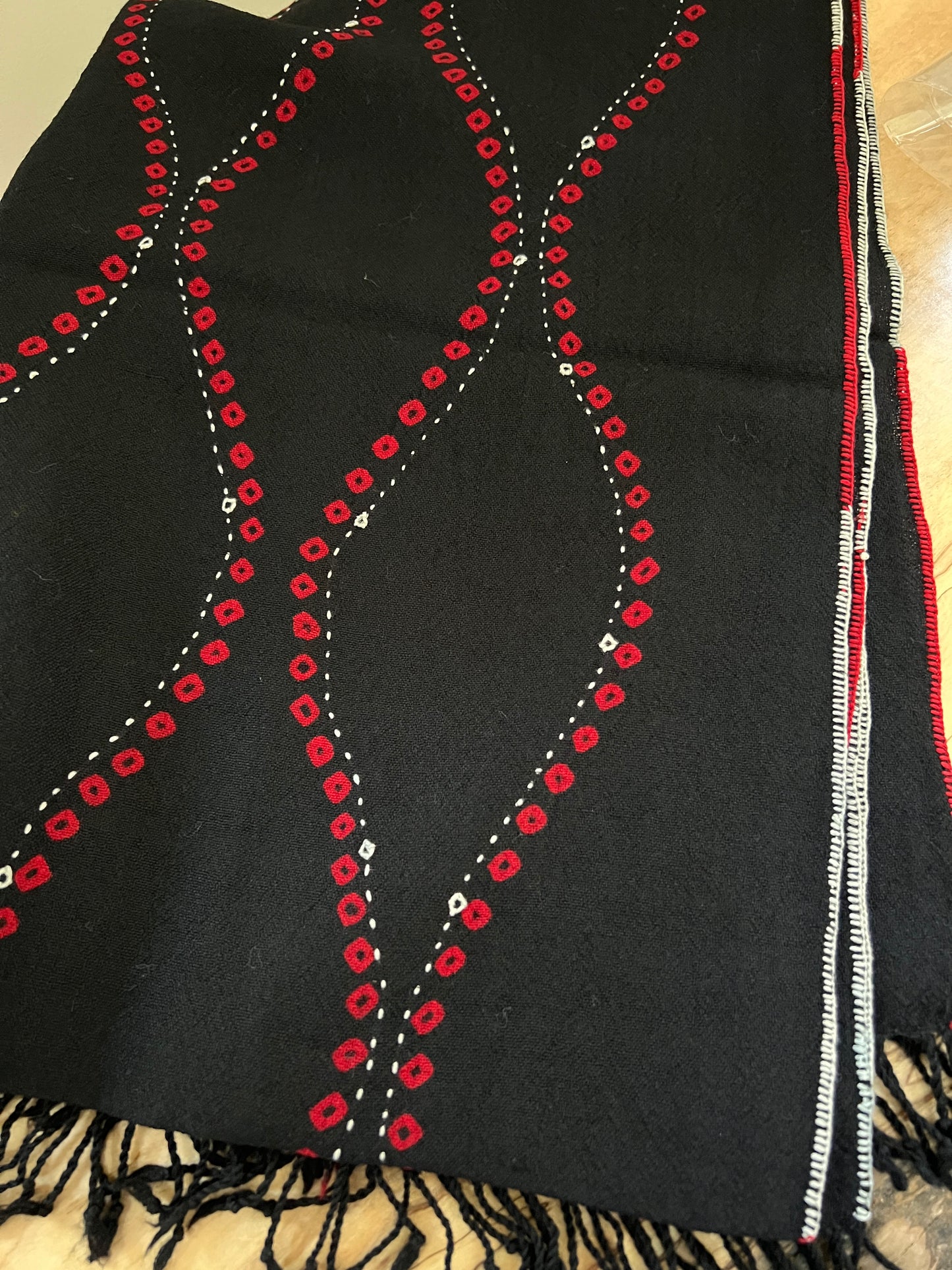Bandhani Wool Stole- Black Cayenne