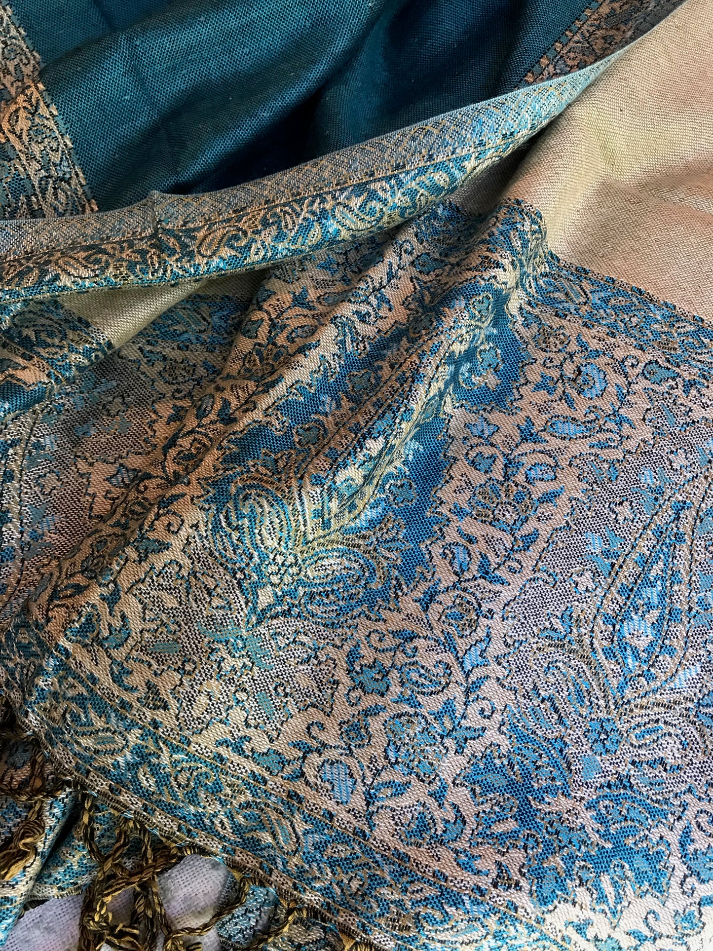 Reversible Turquoise and Vanilla Paisley Stole