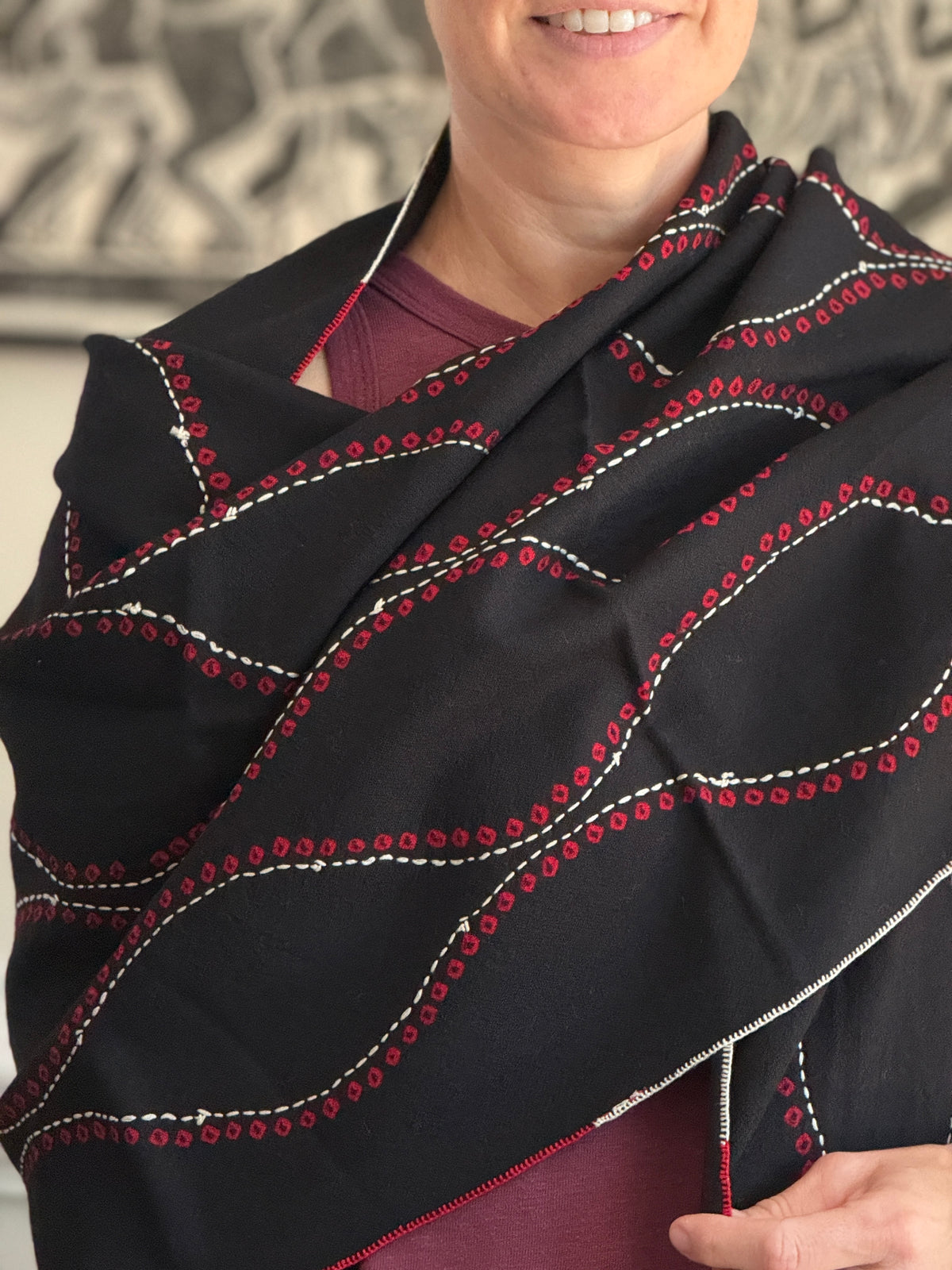 Bandhani Wool Stole- Black Cayenne