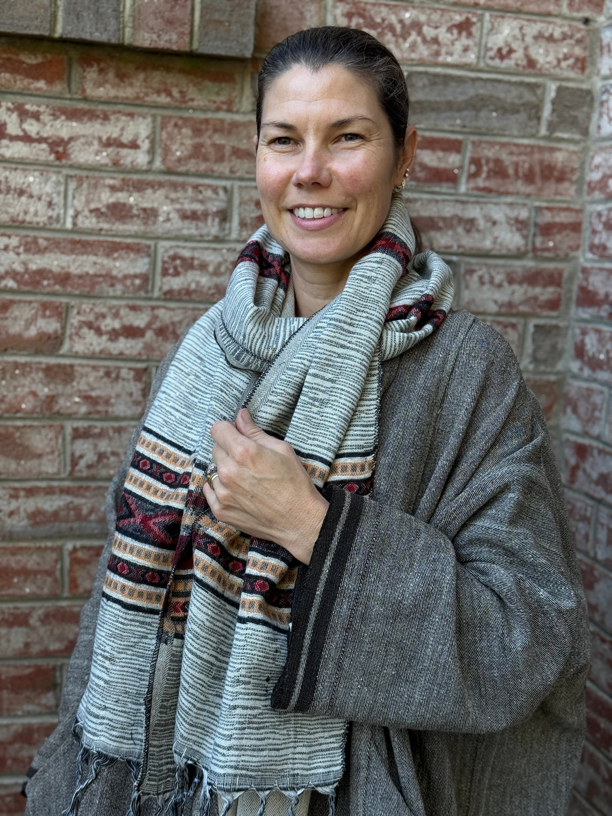 Handwoven Himalayan Wool Scarf - Una