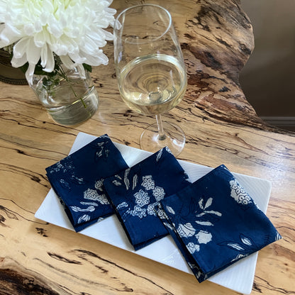 Cotton Cocktail Napkins with Acacia Wood Tray - Midnight Bloom (Set of 4)