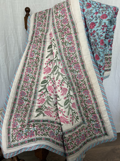 Razai Quilt - La Vien Rose